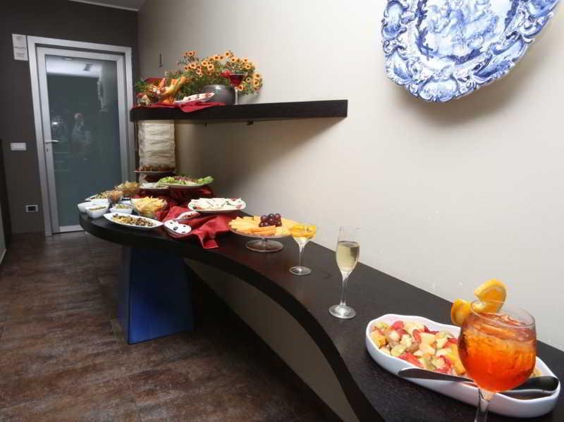 Mihotel Milan Luaran gambar